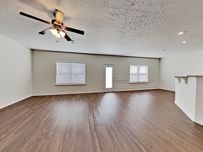 Building Photo - 2630 Salem Glen Crossing