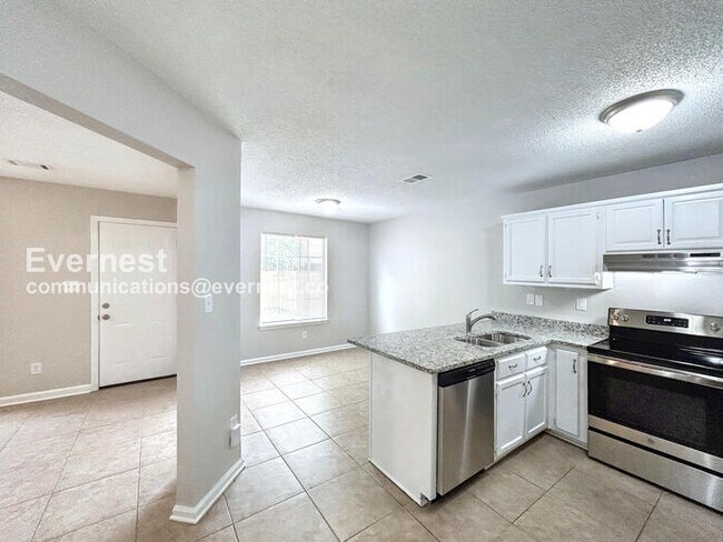 Foto del edificio - 6772 Kirkland Cove