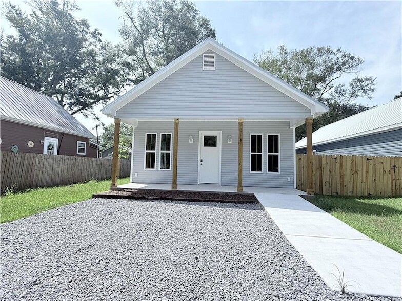 Primary Photo - 307 E 34th Ave