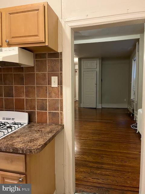 Building Photo - 4232 Chestnut St