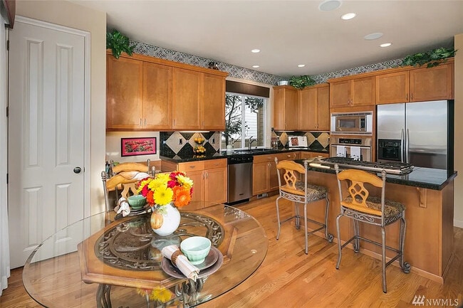 Foto del edificio - 6715 Crest View Ave SE
