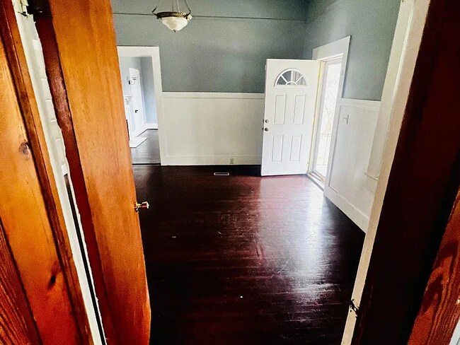 Foto del edificio - 513 Creswell Ave