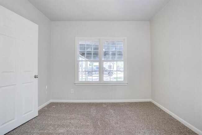 Foto del edificio - 2404 25th St