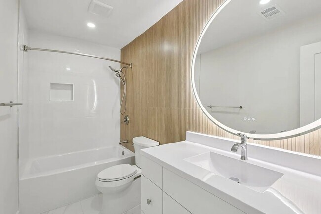 Foto del edificio - 1200 Bradley Ct