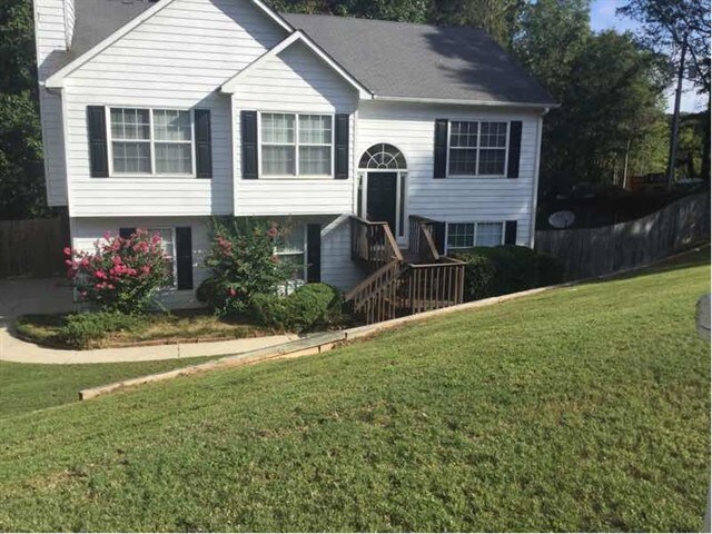 Primary Photo - 1450 Sylvan Circle NE