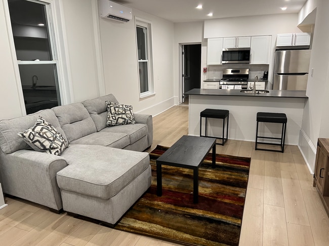 Building Photo - 2916 Poplar St