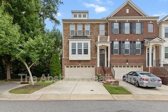 Building Photo - 8611 Macedonia Lake Dr