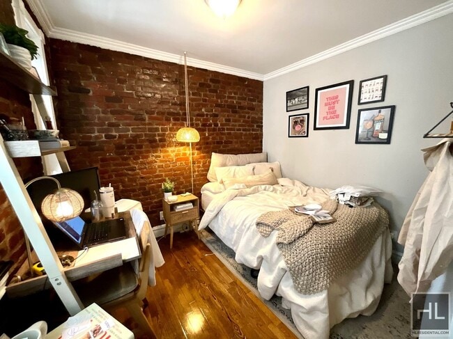 Building Photo - E 13TH ST.