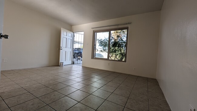 Building Photo - 43145 Kenya Dr