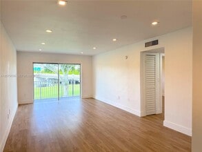 Building Photo - 7660 SW 82nd St
