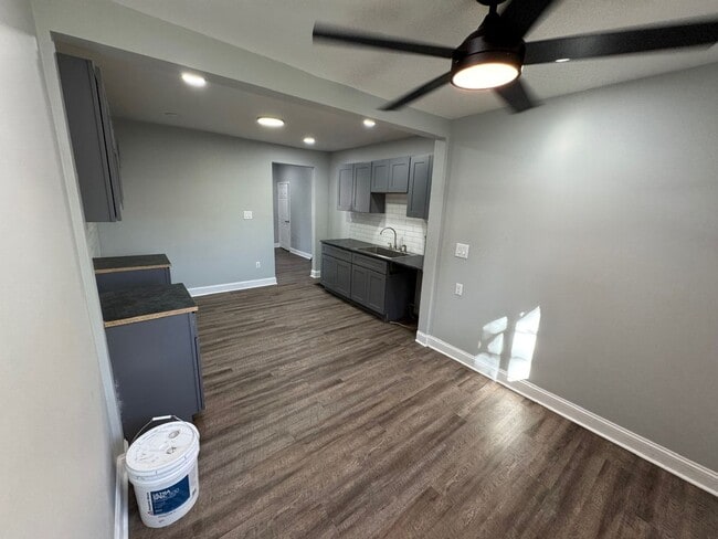 Foto del edificio - 384 Clarendon Ave