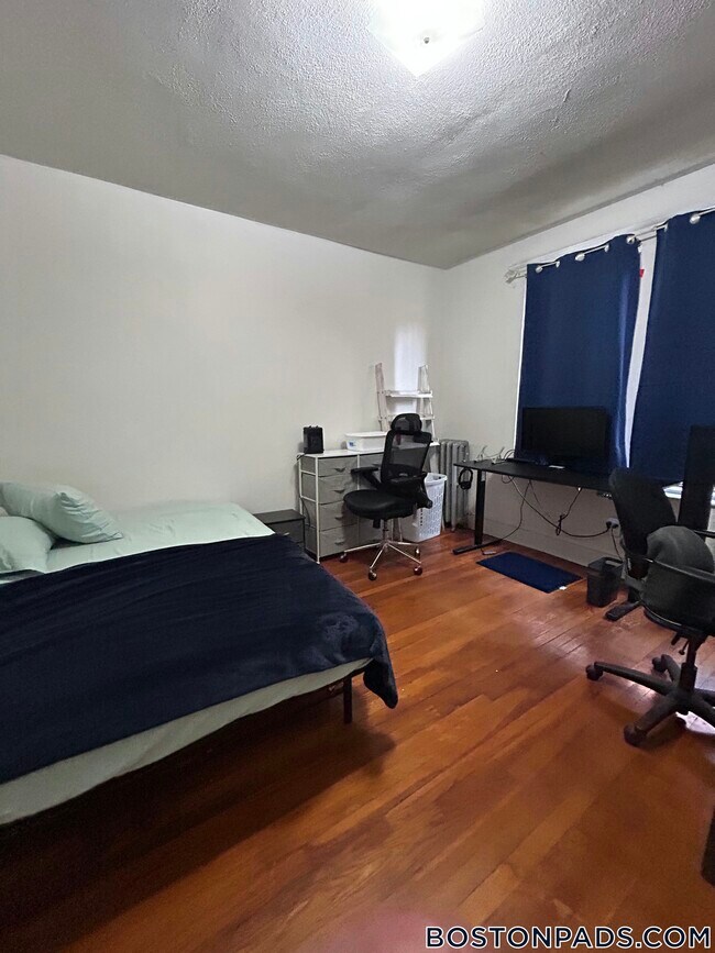 Foto del edificio - 11 Scottfield Rd