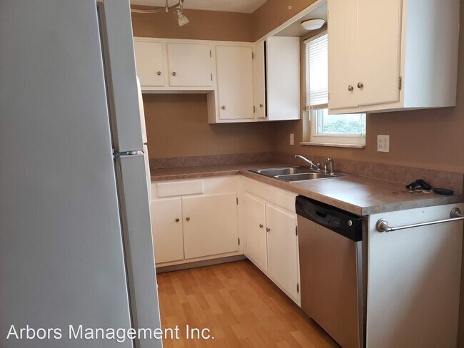 Building Photo - 3 br, 1.5 bath House - 343 Goldsmith Rd