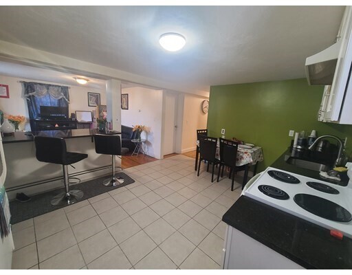 Foto del edificio - 308 Reservoir Ave