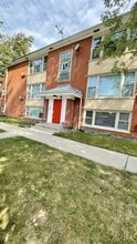 Building Photo - 14047 S School St