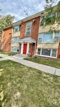 Building Photo - 14047 S School St