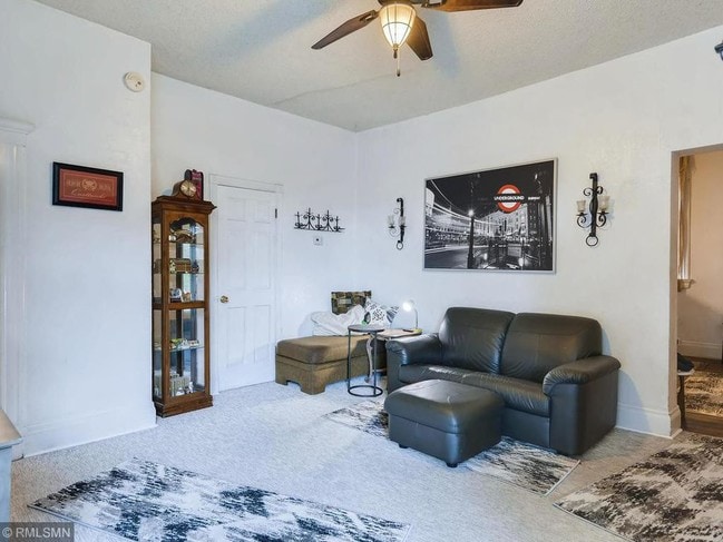 Living Room - 320 Fuller Ave