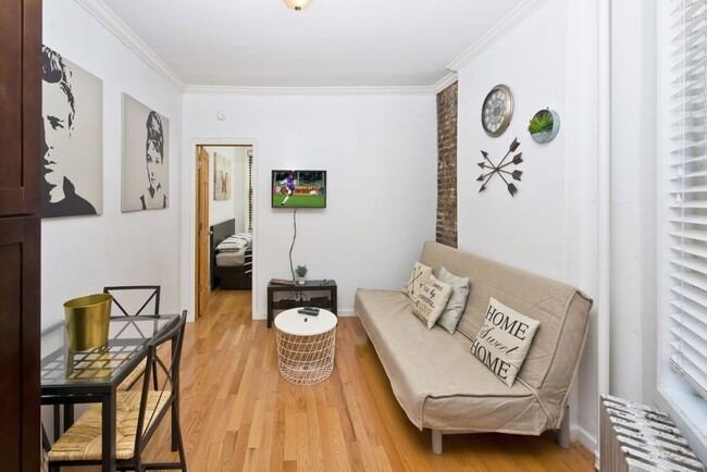 Foto del edificio - 320 E 109th St