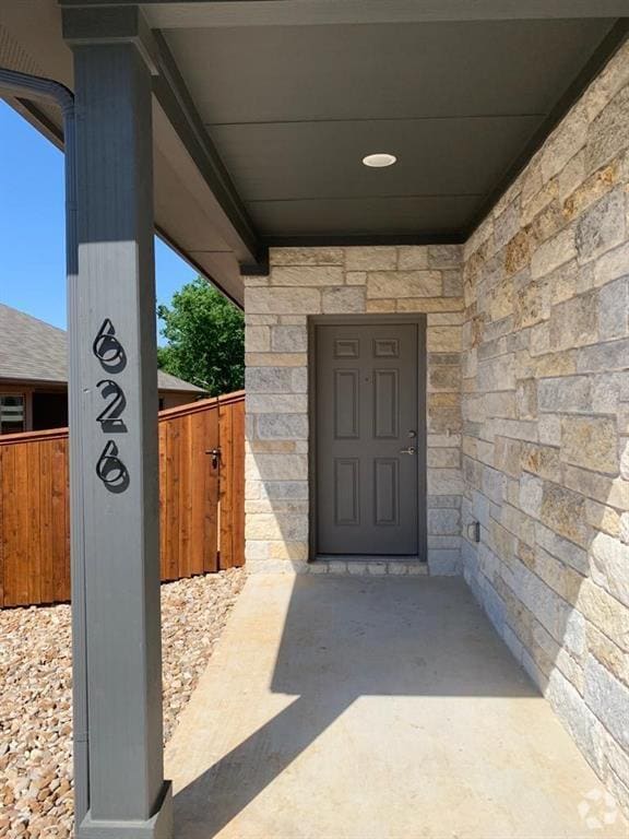 Building Photo - 626 Parkline Dr