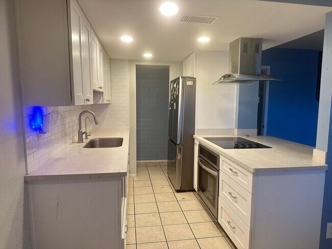 Foto del edificio - 4264 N 82nd St