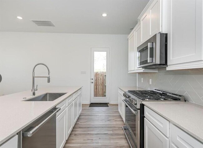 Foto del edificio - 526 Dry Fork Ln