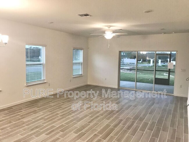 Building Photo - 9025 SW 58th Cir