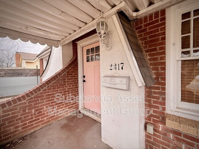 Building Photo - 2317 NW 13th St