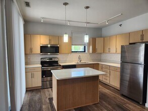 Interior Photo - River Rock Apartments