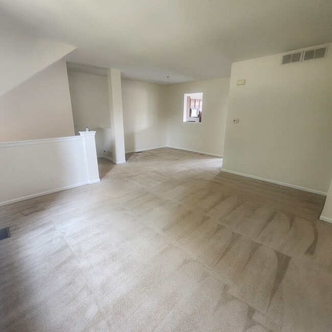 Building Photo - 830 Summit Creek Dr