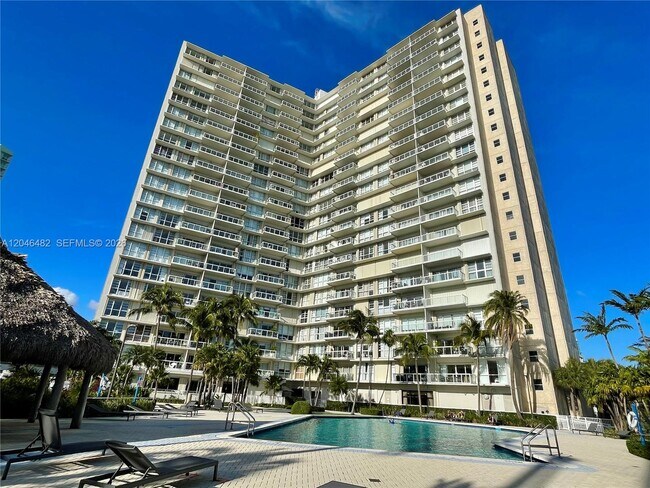 Foto del edificio - 2451 Brickell Ave