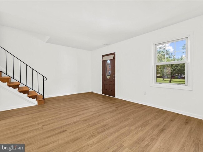 Building Photo - 1790 Belle Dr