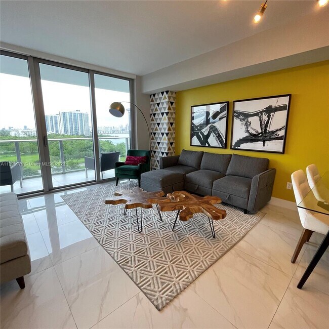 Building Photo - 16385 Biscayne Blvd
