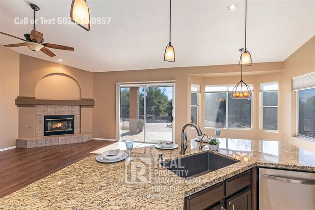 Foto del edificio - 4907 E Fernwood Ct