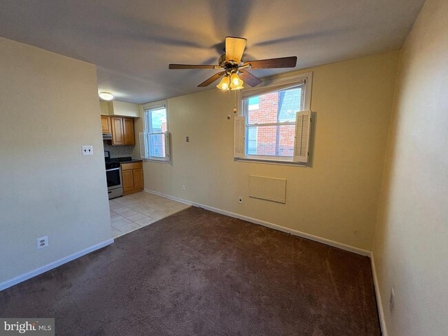 Building Photo - 1220 Fuller St