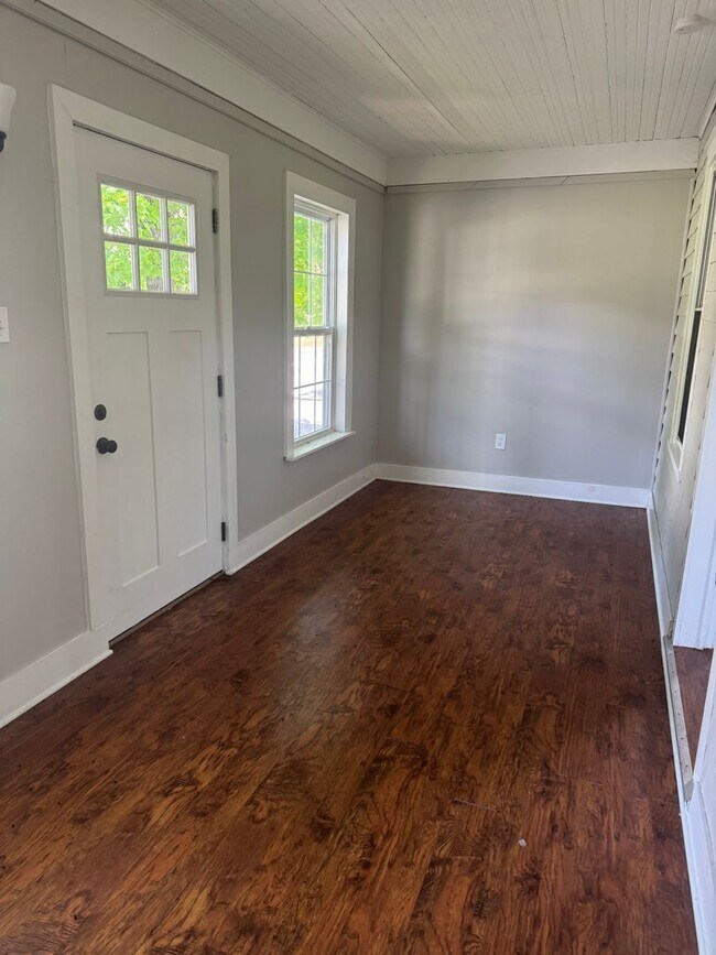 Building Photo - 3 Bedrooms 1.5 Bath home - Wisconisco Pa