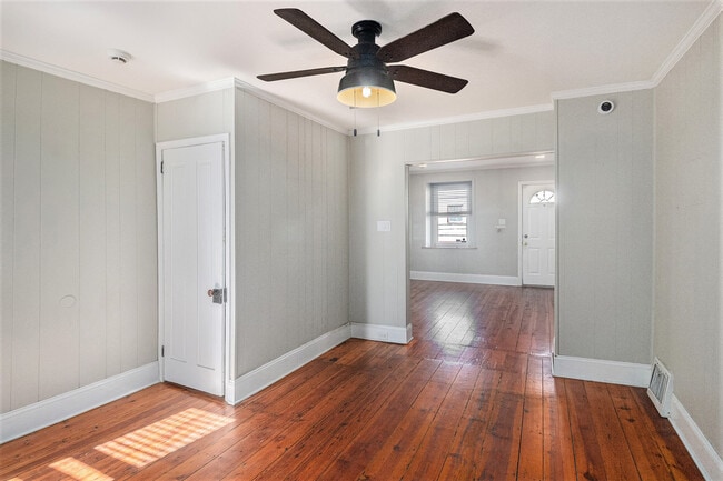 Building Photo - 147 Fountain St