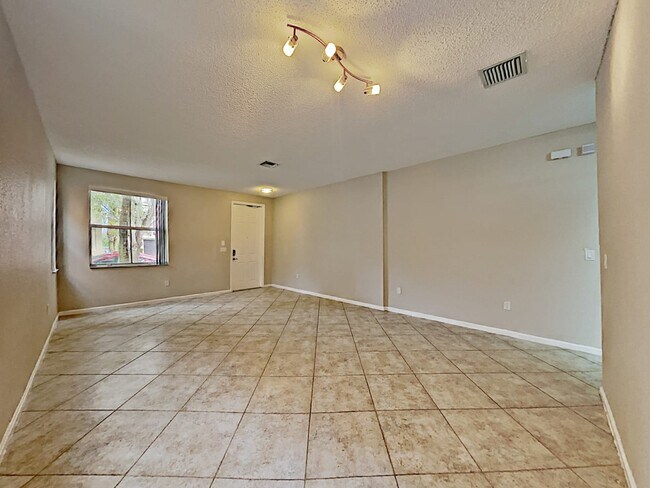 Building Photo - 5006 SW 155th Ave