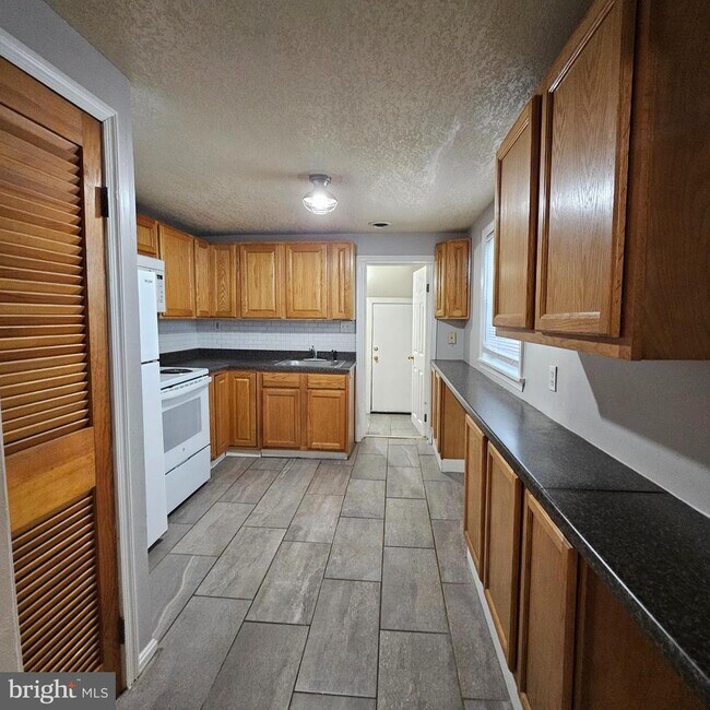 Foto del edificio - 3419 Chestnut Ave