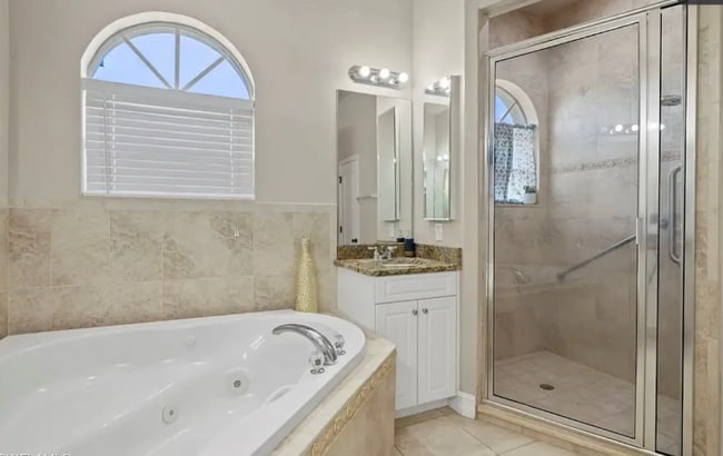 Foto del edificio - 711 NW 19th Ct