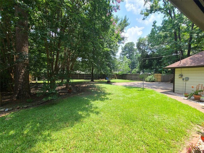 Building Photo - 6511 Pebble Beach Dr