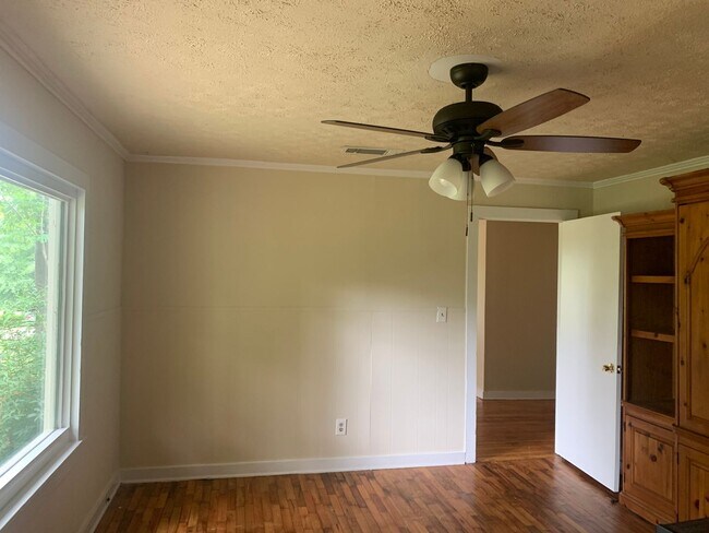 Foto del edificio - 3 Bedrooms, 1 Bathroom - Home in East Rome!