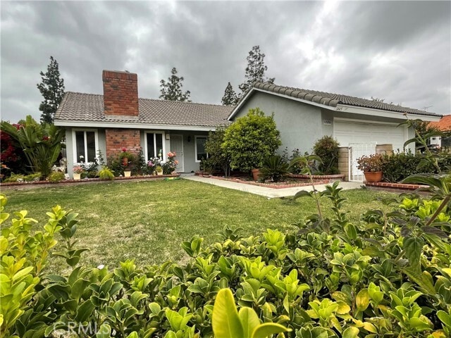 Primary Photo - 1445 Meadow Glen Rd