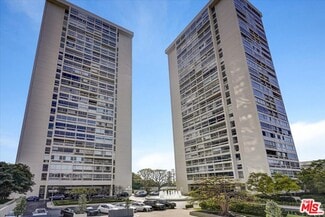 Building Photo - 2220 Ave of the Stars