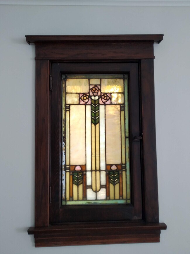 stained glass detail in LR - 1954 W Berteau Ave