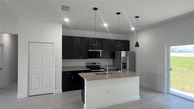 Foto del edificio - 3315 W Montgomery Ln