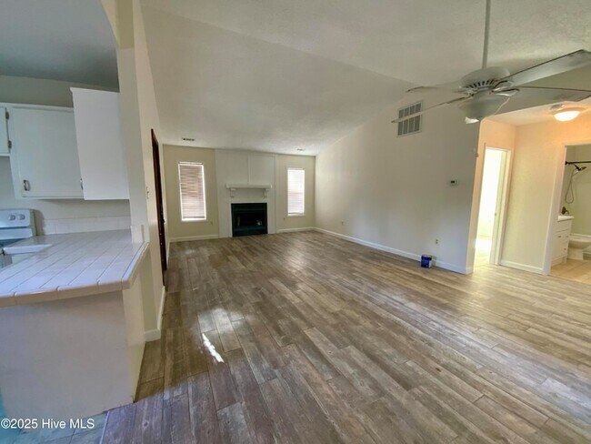 Foto del edificio - 314 Stuart Ave