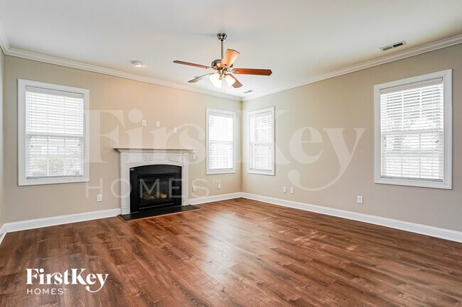 Foto del edificio - 1225 Old Bramble Ln