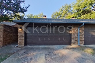 Building Photo - 2116 Woodnote Ln