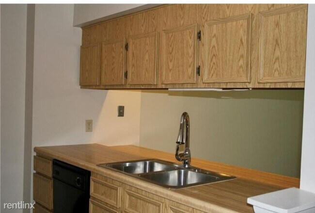 Building Photo - 2 br, 1.5 bath Condo - 9416 Timber View Dr