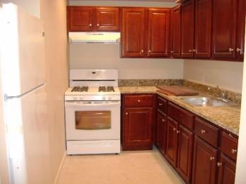 Primary Photo - 25-22 Hoyt Ave S
